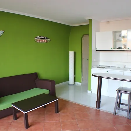 La Piramide Costa De Antigua