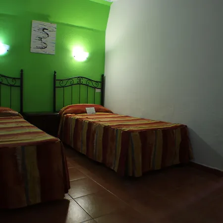 La Piramide 3* Costa De Antigua