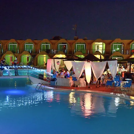 Apartment La Piramide 3*