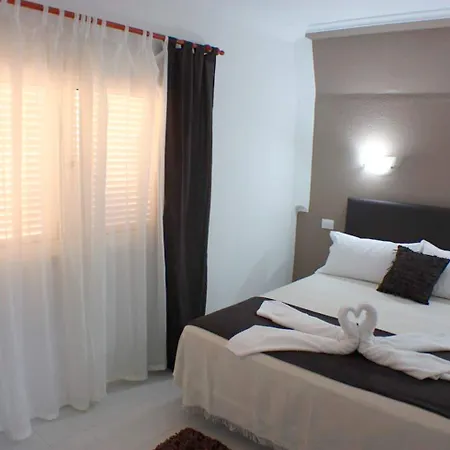 Apartment La Piramide 3*