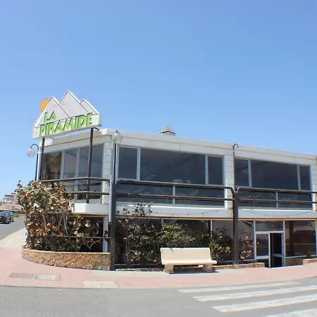 La Piramide 3* 코스타 데 안티과