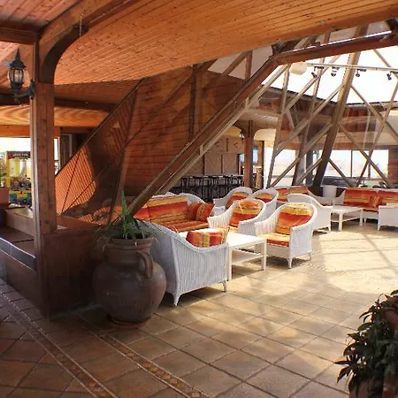 La Piramide 3* 코스타 데 안티과