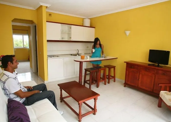 La Piramide 3* Costa De Antigua